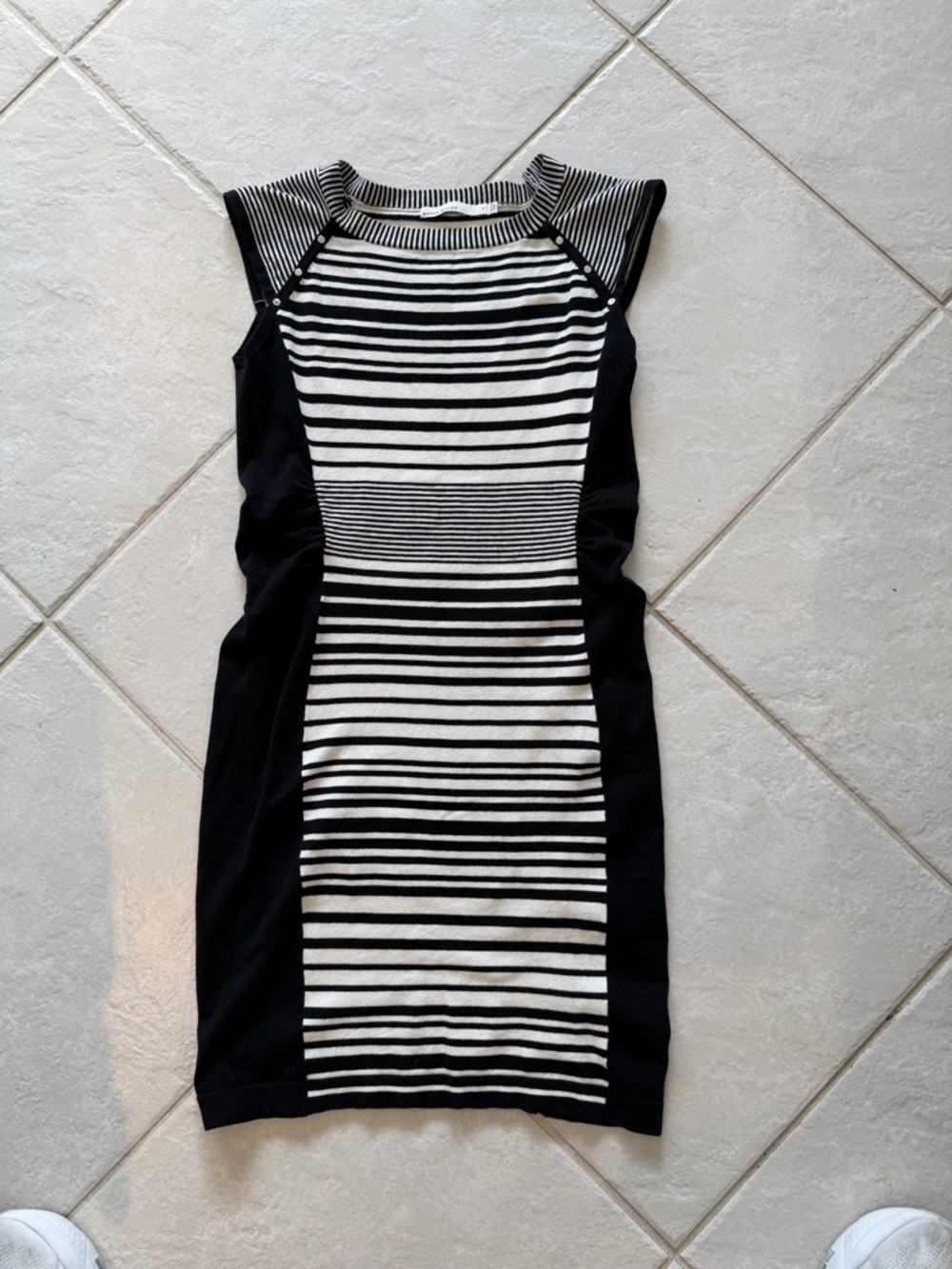 Bodycon Mini Colorblock Designer Workwear tonal Karen Millen Size 4 sleeveless - Picture 2 of 4